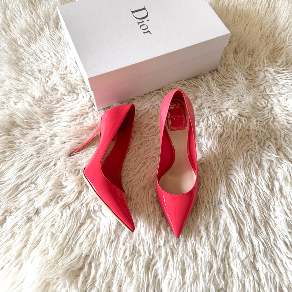 Christian Dior Chérie Coral Pink Patent Pumps Size 38 / 7.5 Wedding Guest Heels